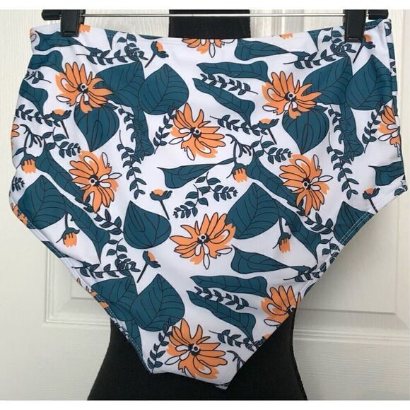 Two Piece Swimsuit Size XL - Picture 4 of 6